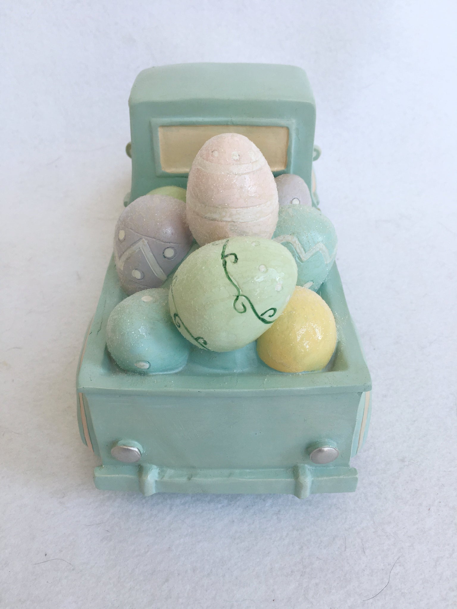 Adorable K's Collection Large Decorative Ceramic Easter Eggs Straw & Crate  Lot
